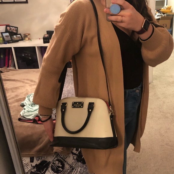 Kate Spade Purse - Picture 5 of 9